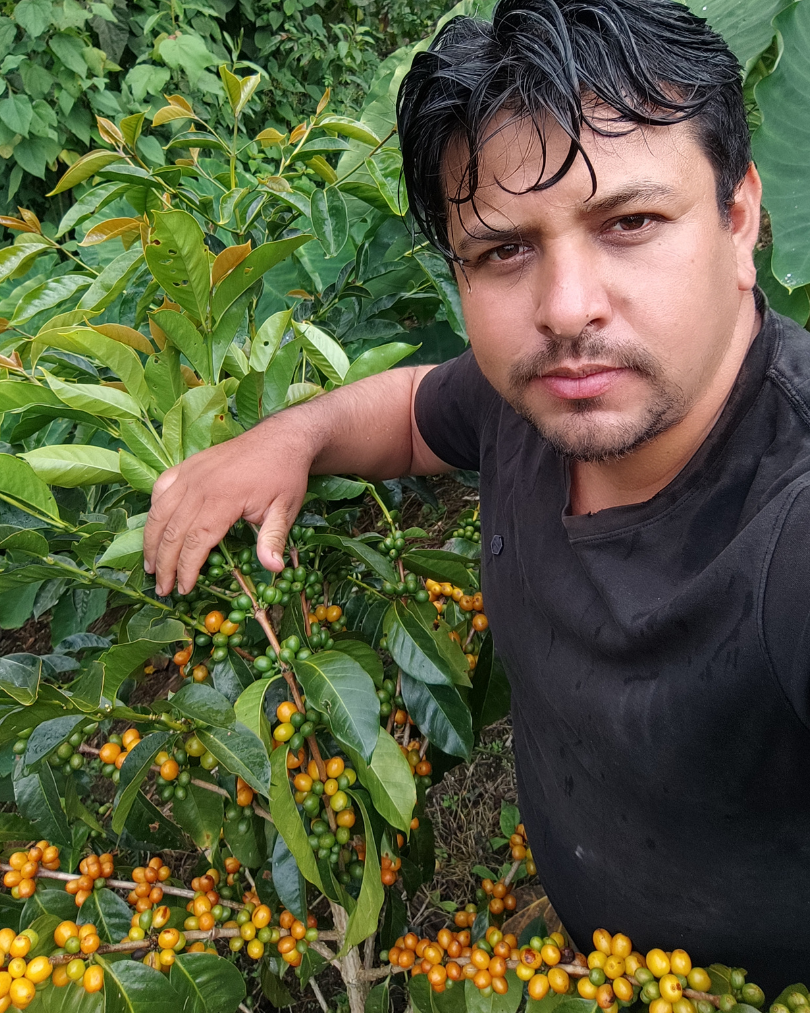 ernesto-menedez-el-salvador